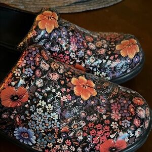 Rasolli Floral Mules - Black, Orange, Pink, Blue